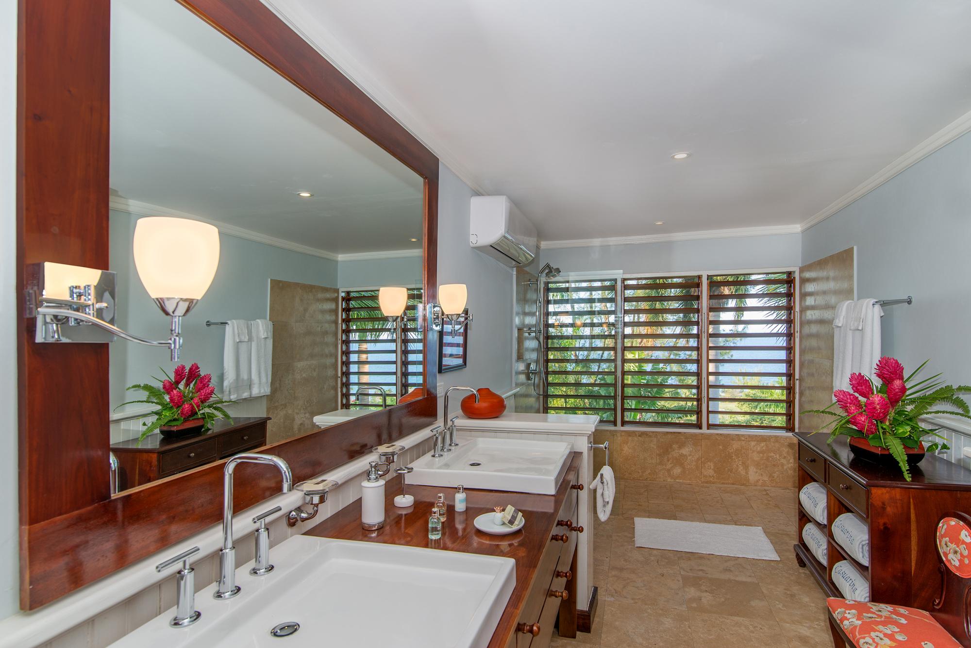 Bathroom in Villa Casuarina, Jamaica