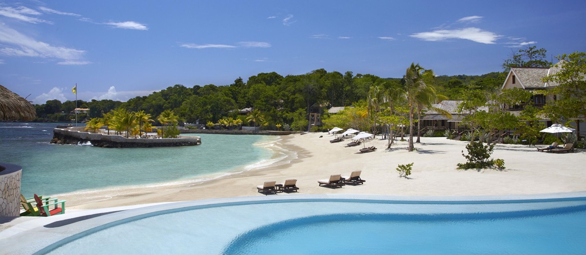 Swimming pool and beach at Goldeneye in Jamaica