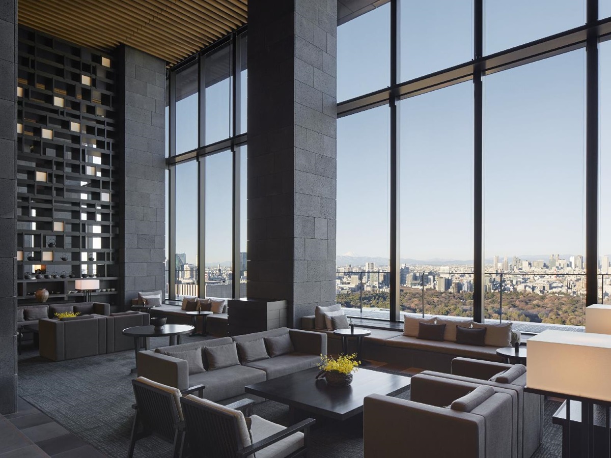 Lounge with panoramic views at the Aman Tokyo