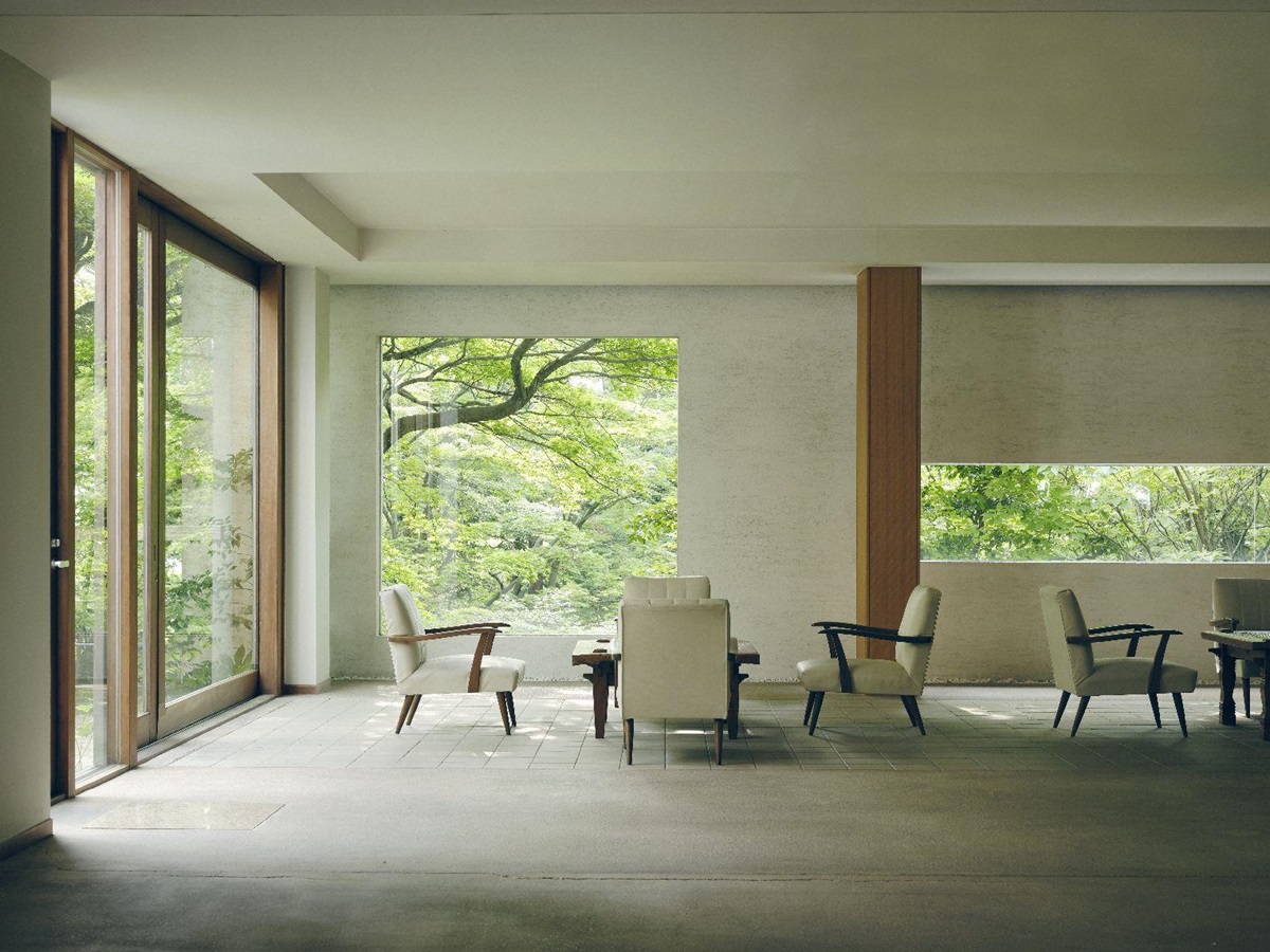 Lobby with garden views at Beniya Mukayu in Yamashiro Japan
