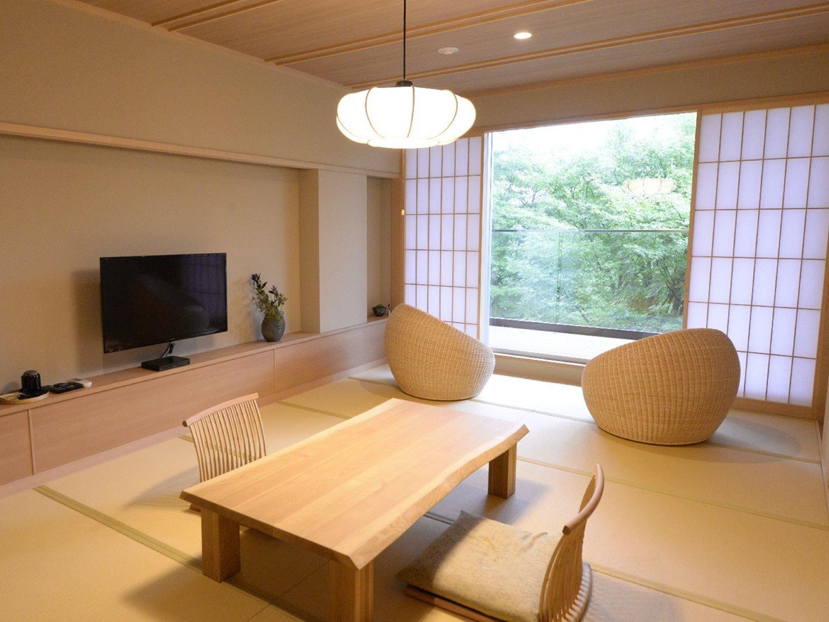 Dining area of a guest room at Hakone Byakudan Japan