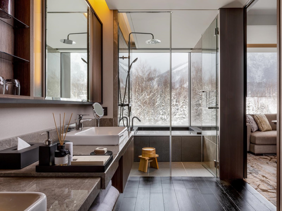 Guest bathroom at Higashiyama Niseko Village, A Ritz Carlton Reserve in Japan
