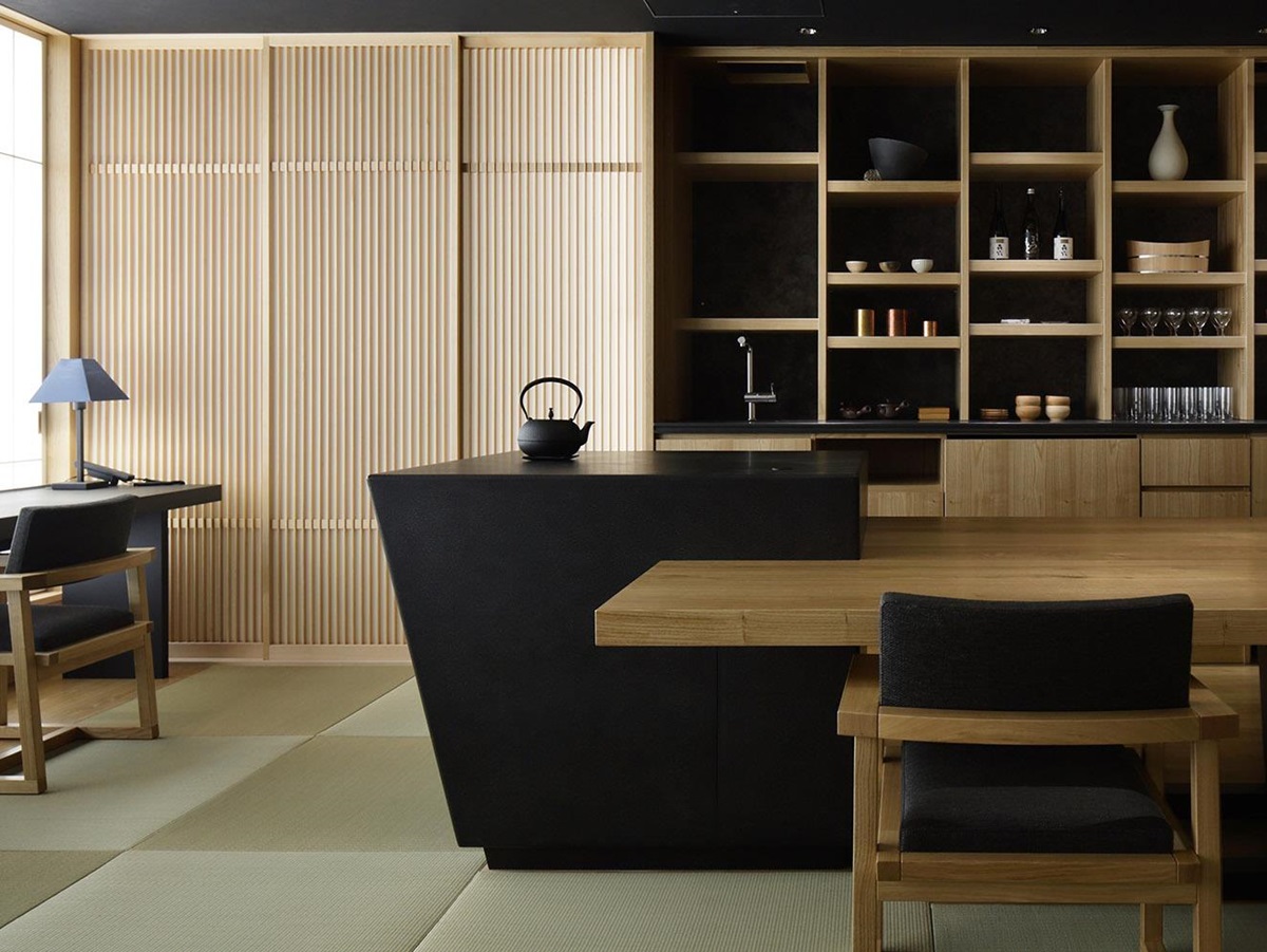 Lounge of the Hoshinoya Tokyo ryokan hotel