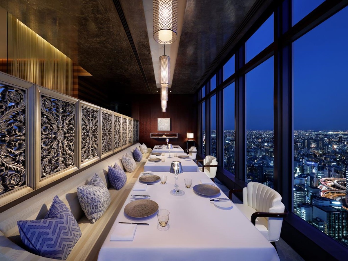 Dining at Mandarin Oriental Tokyo in the Nohonbashi District