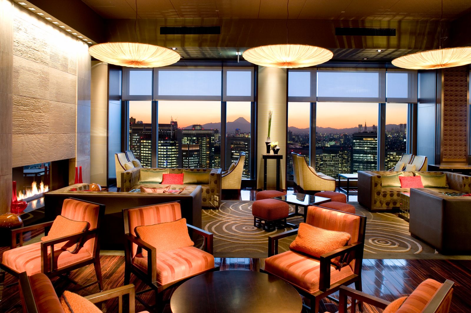 Lounge at Mandarin Oriental Tokyo in the Nihonbashi District