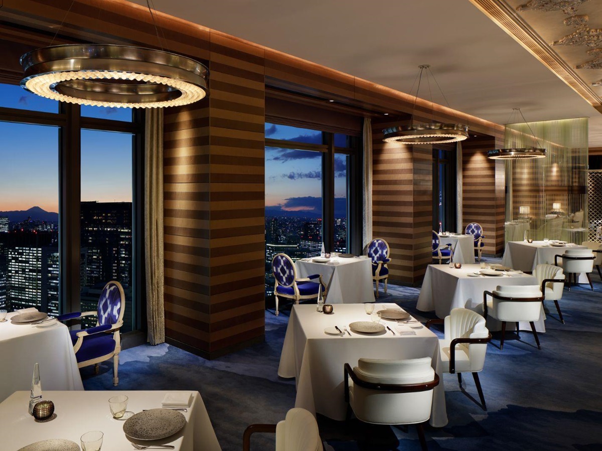 Restaurant at Mandarin Oriental Tokyo in the Niihonbashi District