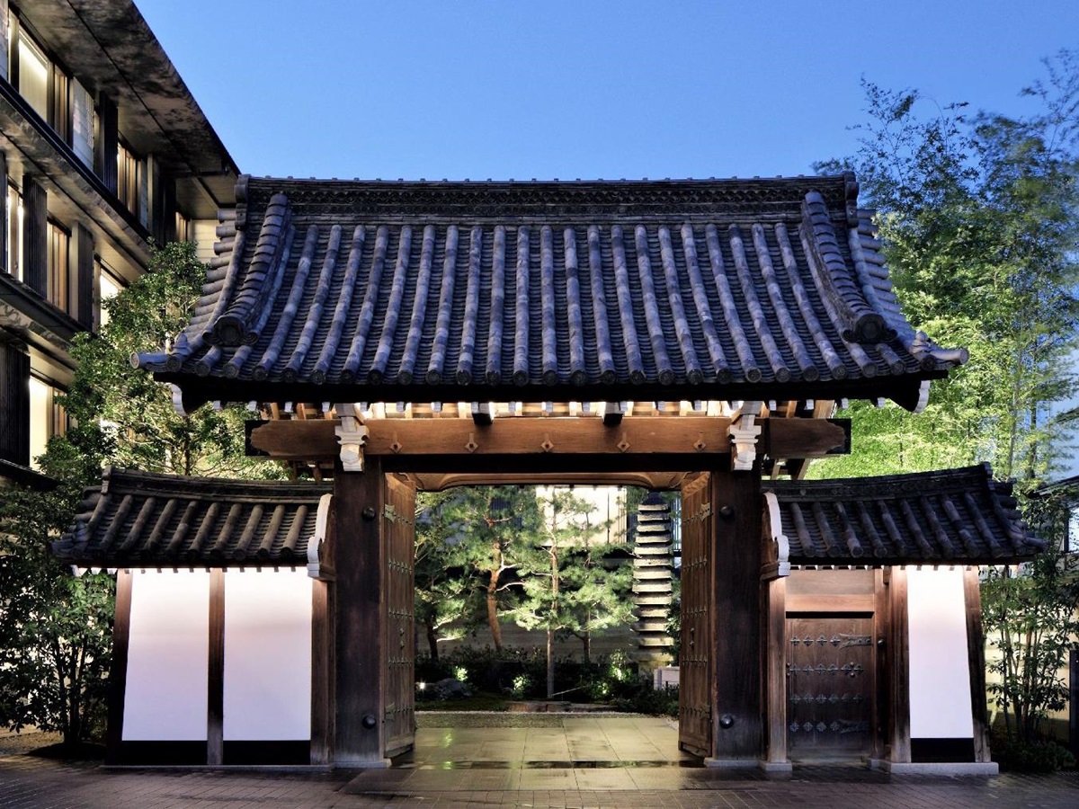 Kajimiya Gate at Hotel The Mitsui Kyoto Japan