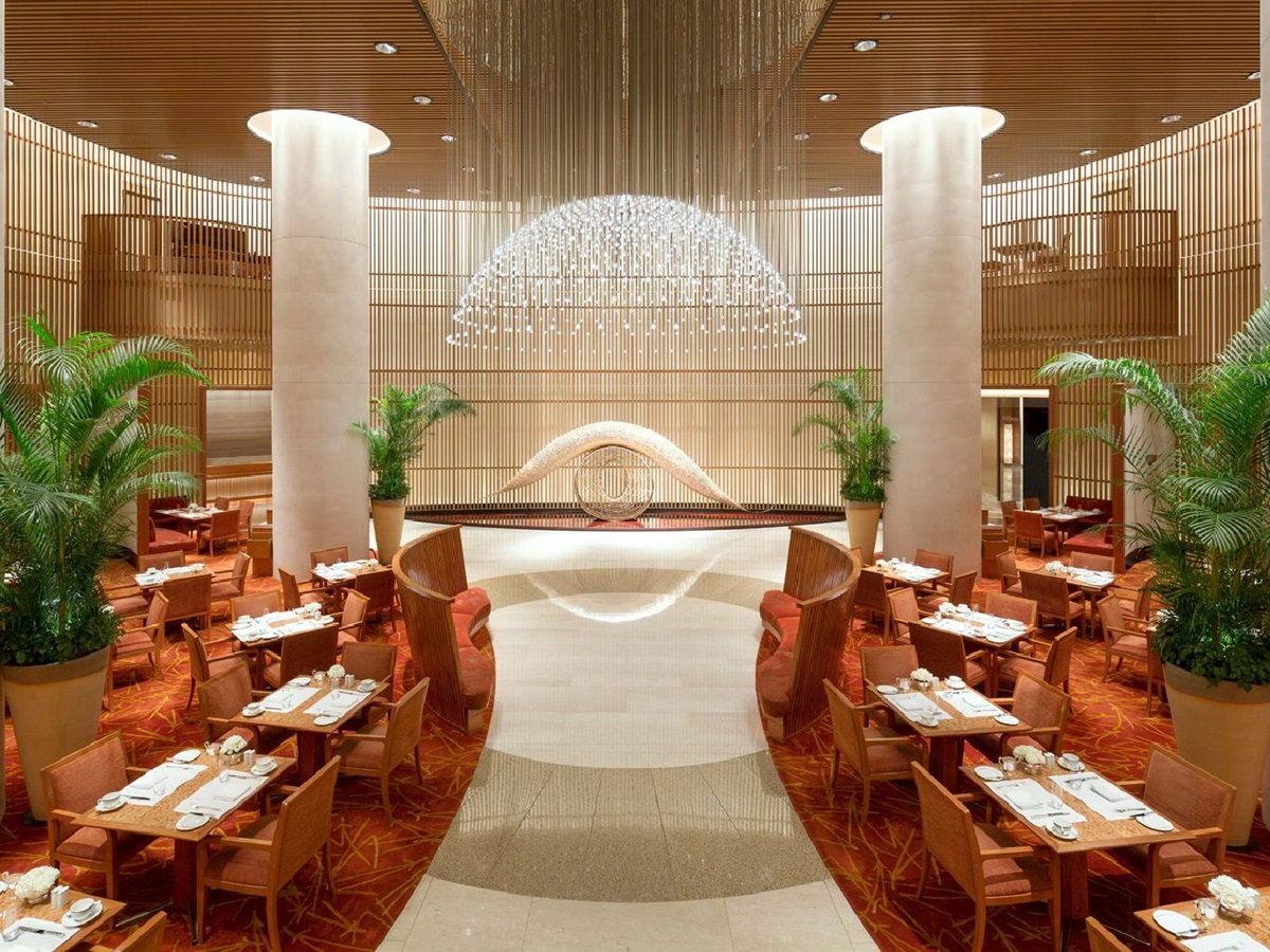 The Lobby at the Peninsula Tokyo