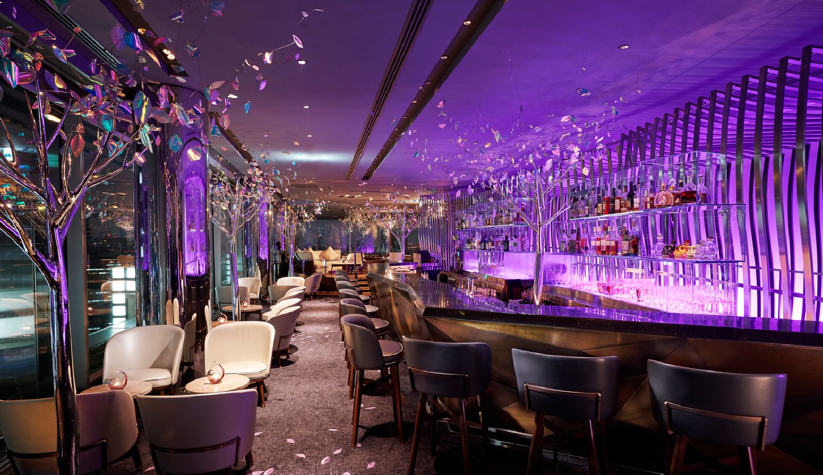 The chic Peter bar at the Peninsula Tokyo
