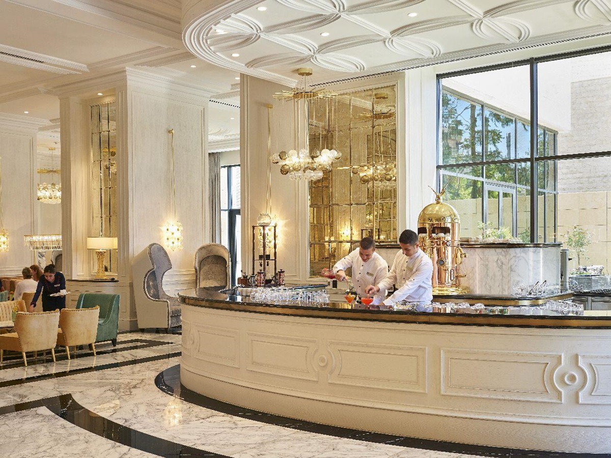 The crystal lounge at the Fairmont Amman Jordan