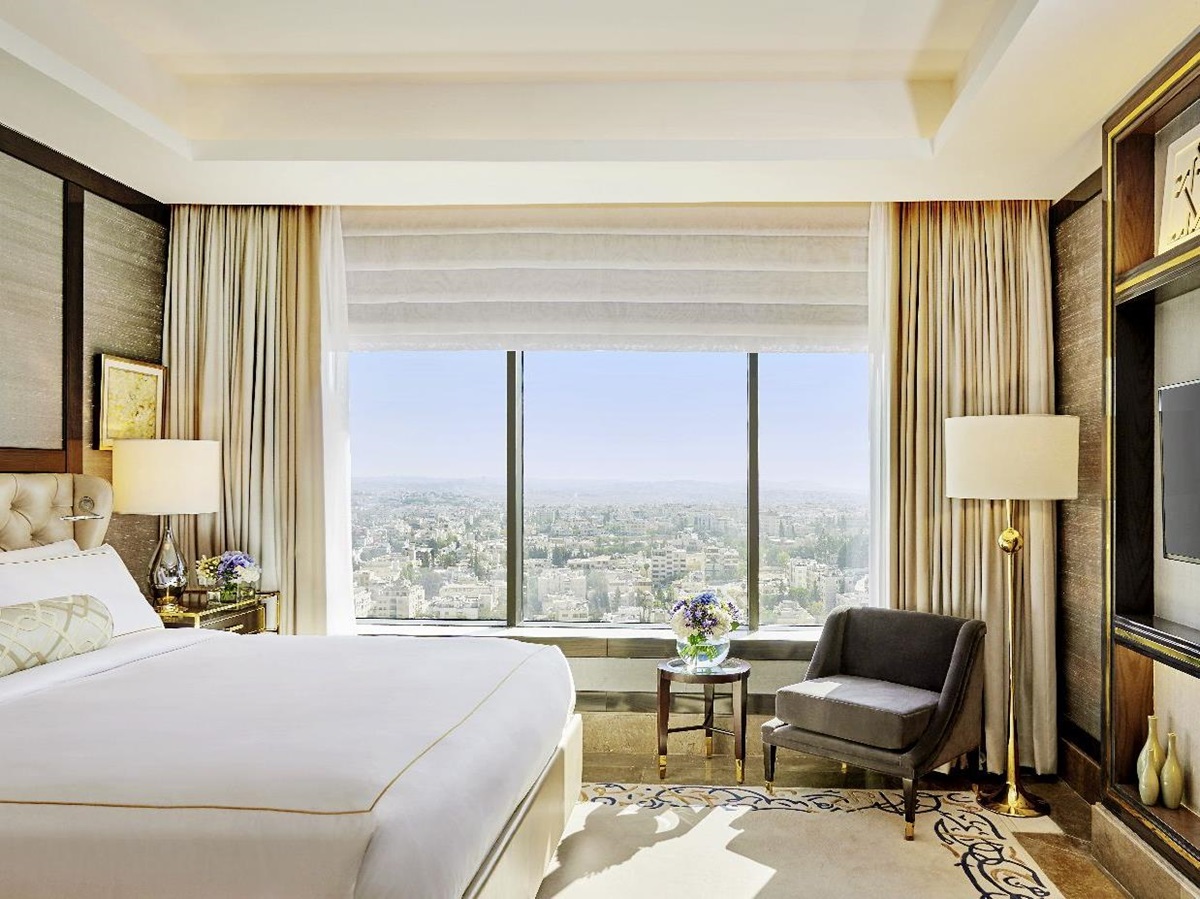 A luxurious suite at the Fairmont Amman Jordan