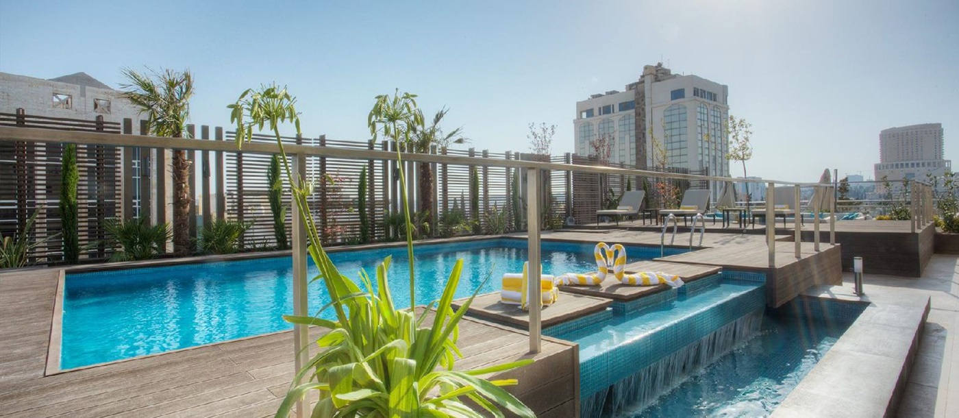 The rooftop pool at The House Boutique Suites Amman Jordan