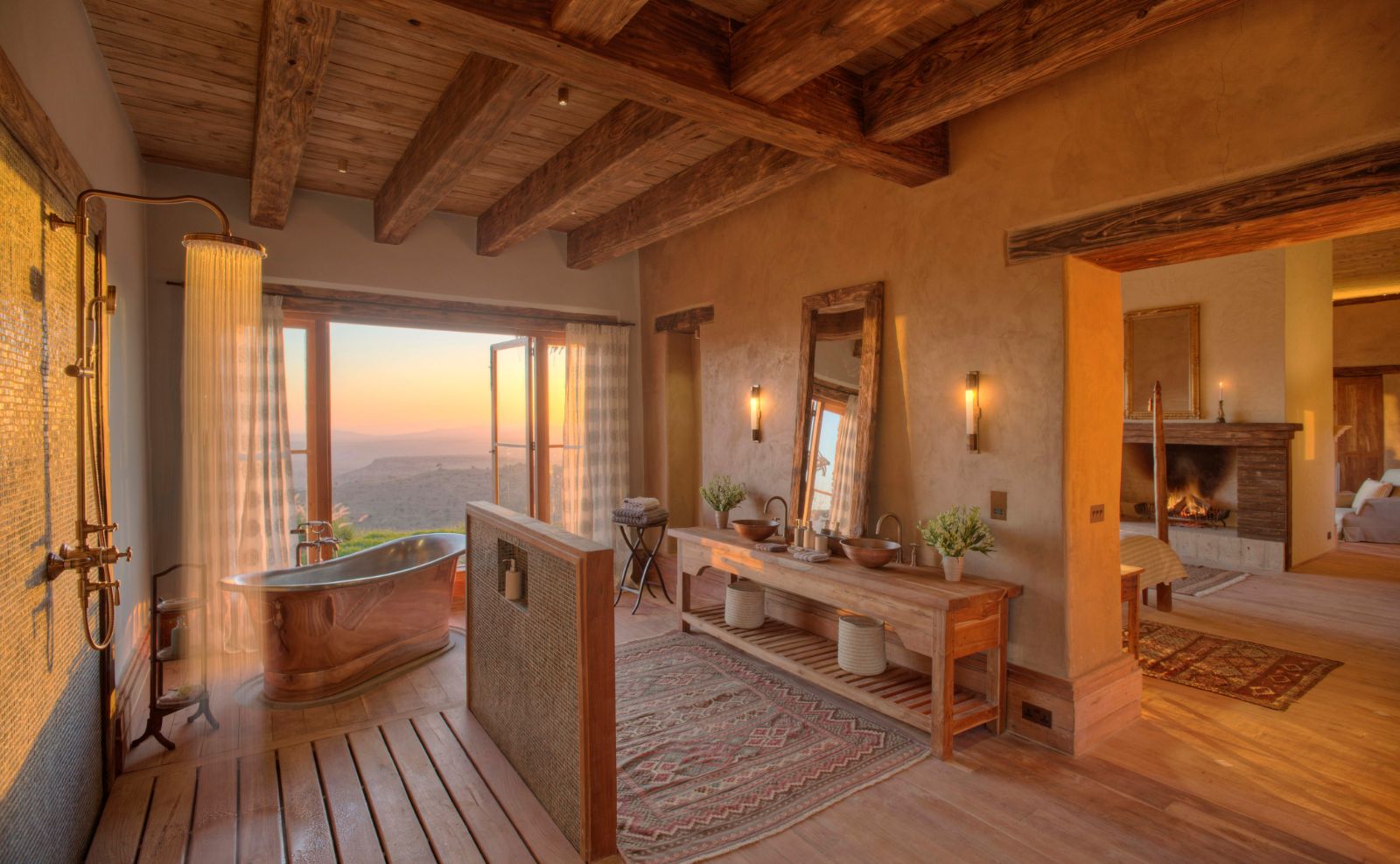 Fish Eagle villa bathroom at Lengishu private house in Laikipia in Kenya
