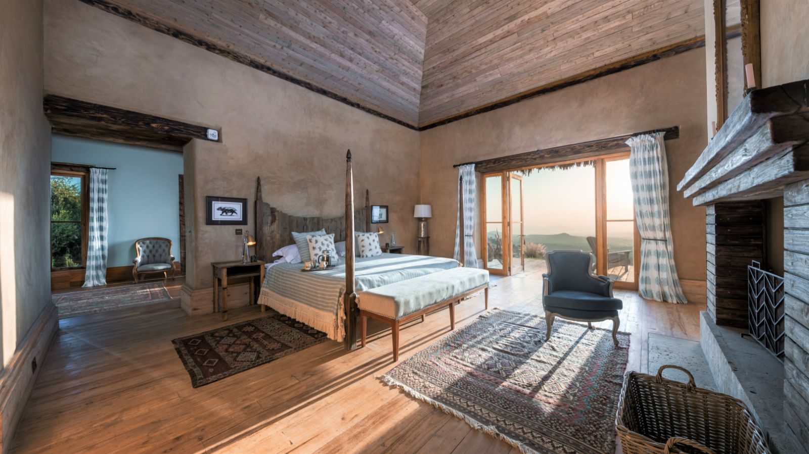 Fish eagle villa bedroom at Lengishu private house in Laikipia in Kenya
