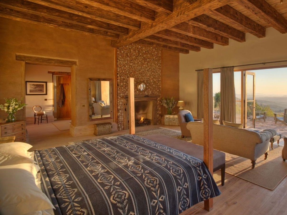 Goshawk villa bedroom at Lengishu private house in Laikipia in Kenya