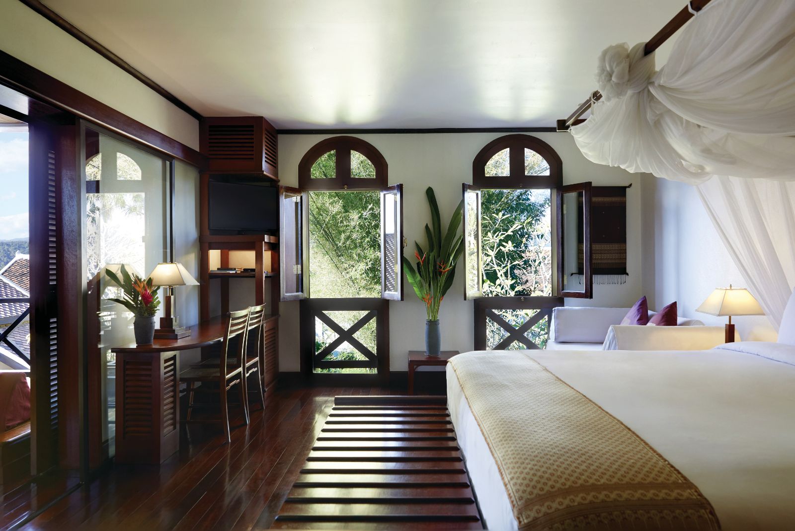 Guest suite bedroom at La Residence Phao Vao in Luang Prabang, Laos