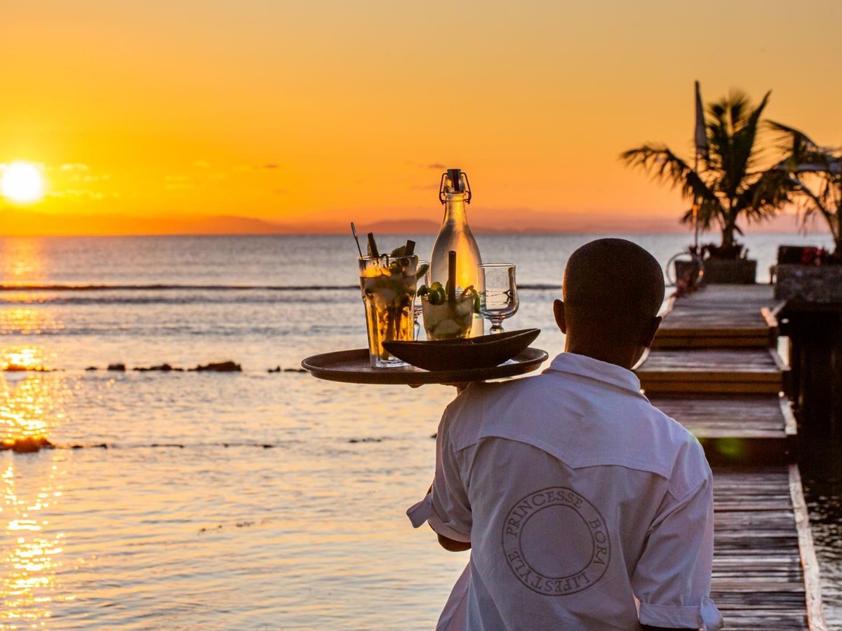 Drinks served by the ocean at Princesse Bora Lodge & Spa on Sainte-Marie Island in Madagascar