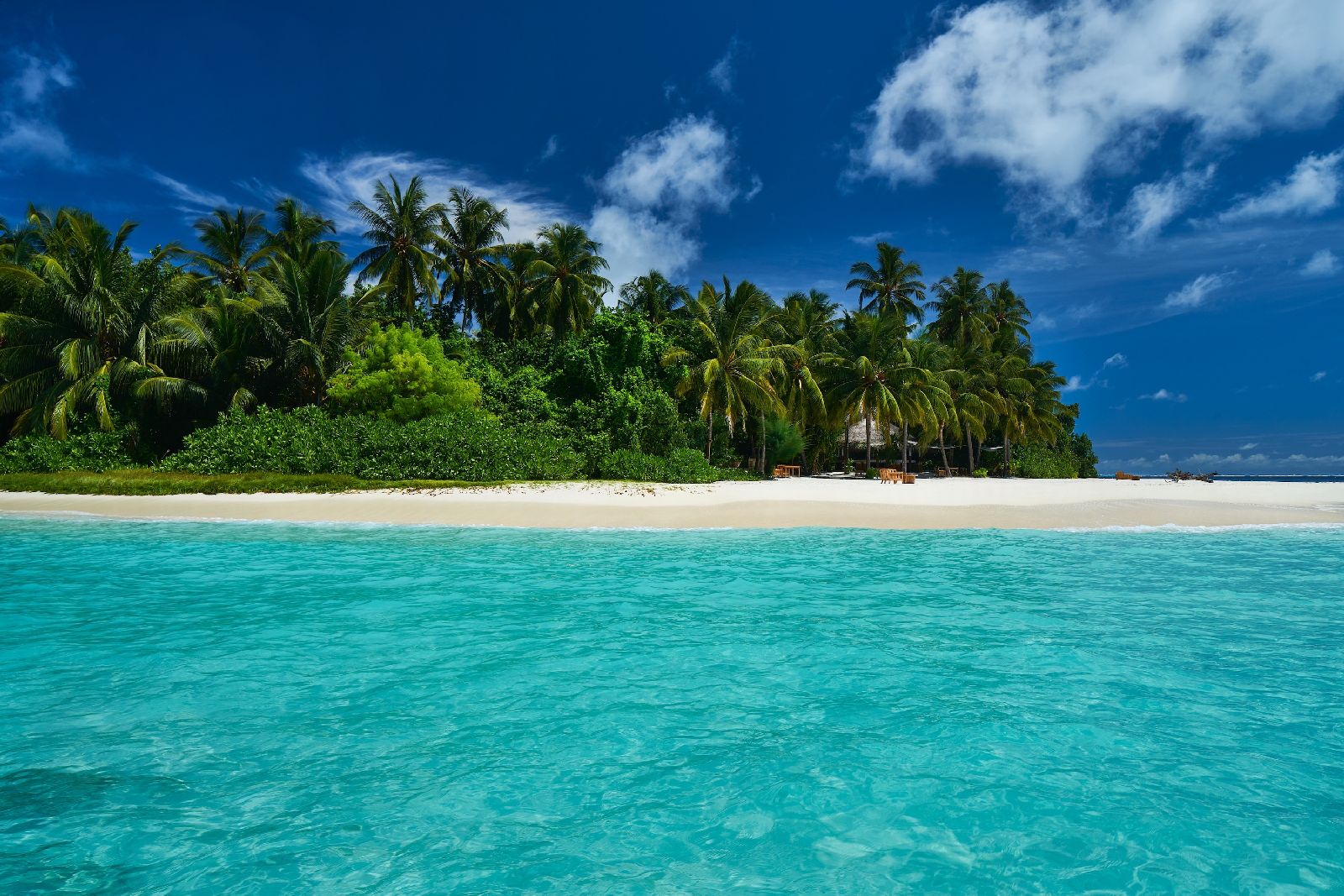 Beautiful beach at the Raffles Maldives Meradhoo