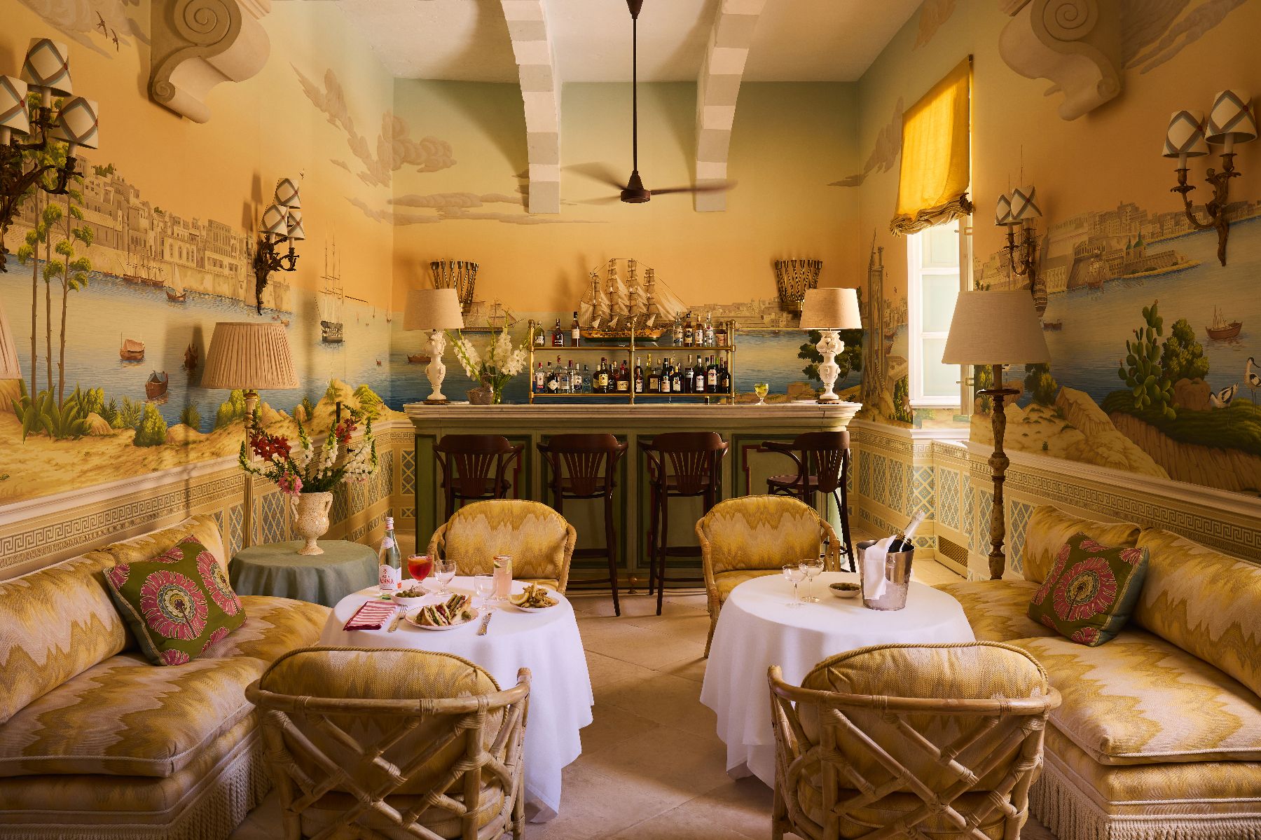 Bar and lounge at Casa Bonavita hotel in Attard Malta