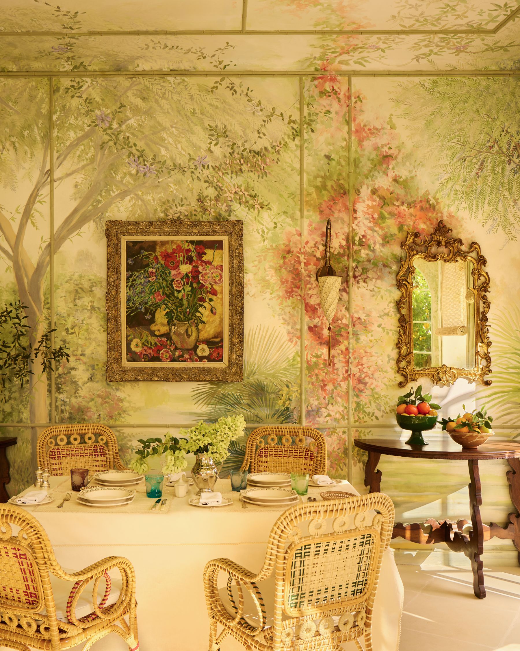 Table at the restaurant of Casa Bonavita hotel in Attard Malta