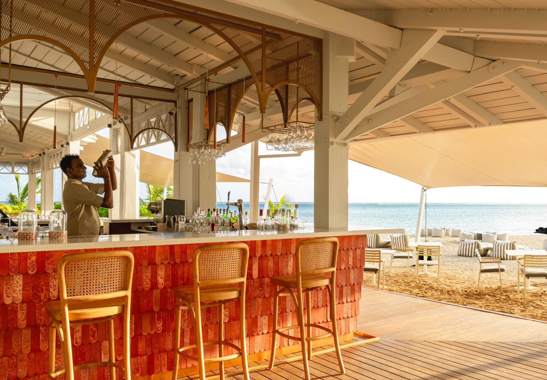 Bar at Heritage Le Telfair Golf & Wellness Resort in Mauritius