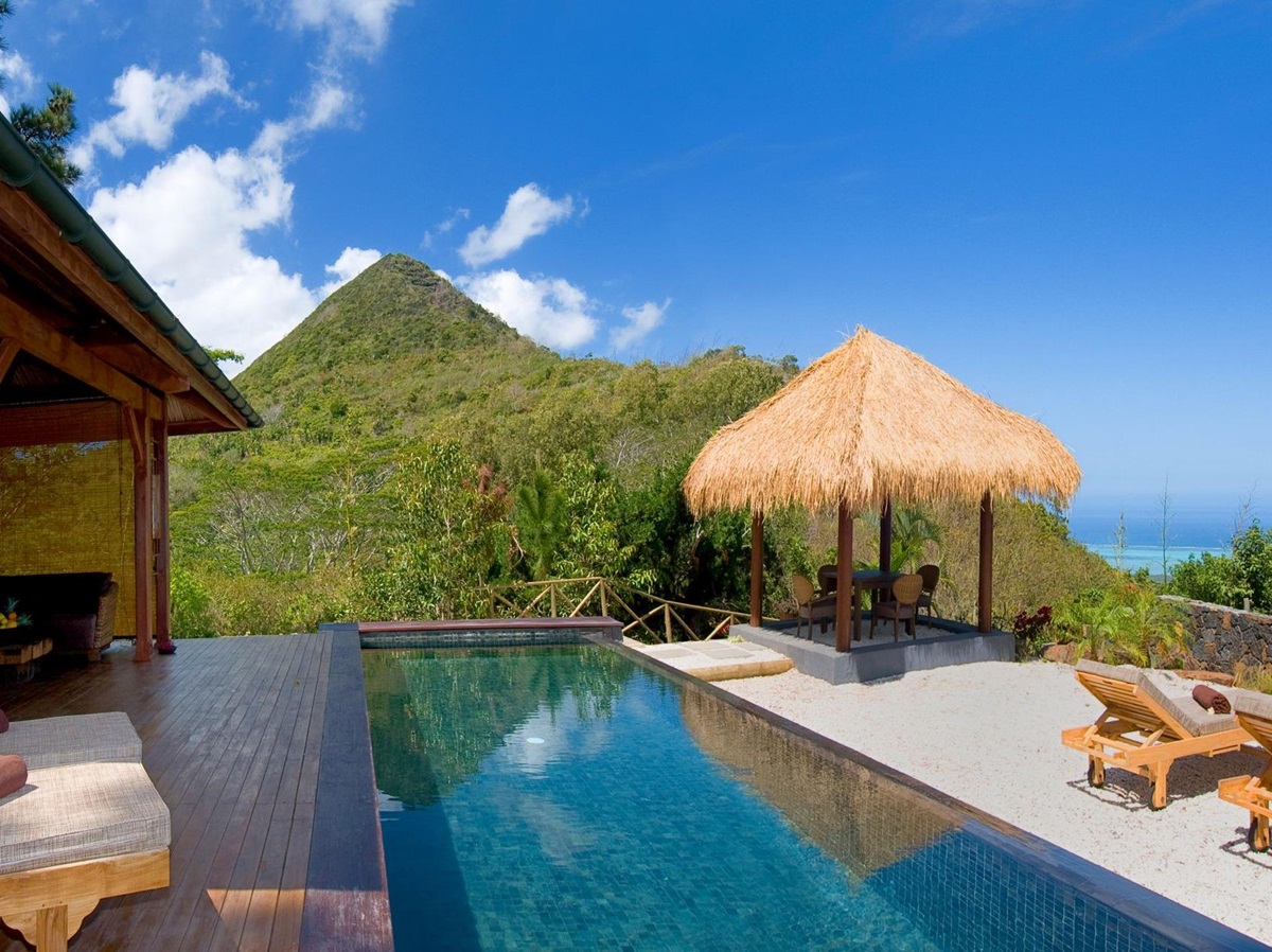 swimming pool of a suite at Lakaz Chamarel, Mauritius