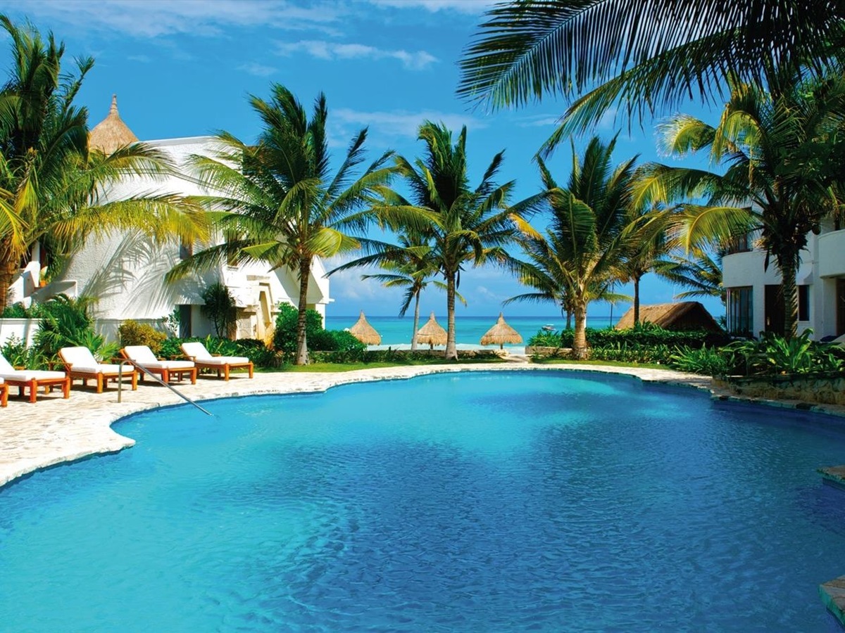 Pool at Belmond Maroma Resort in Mexico