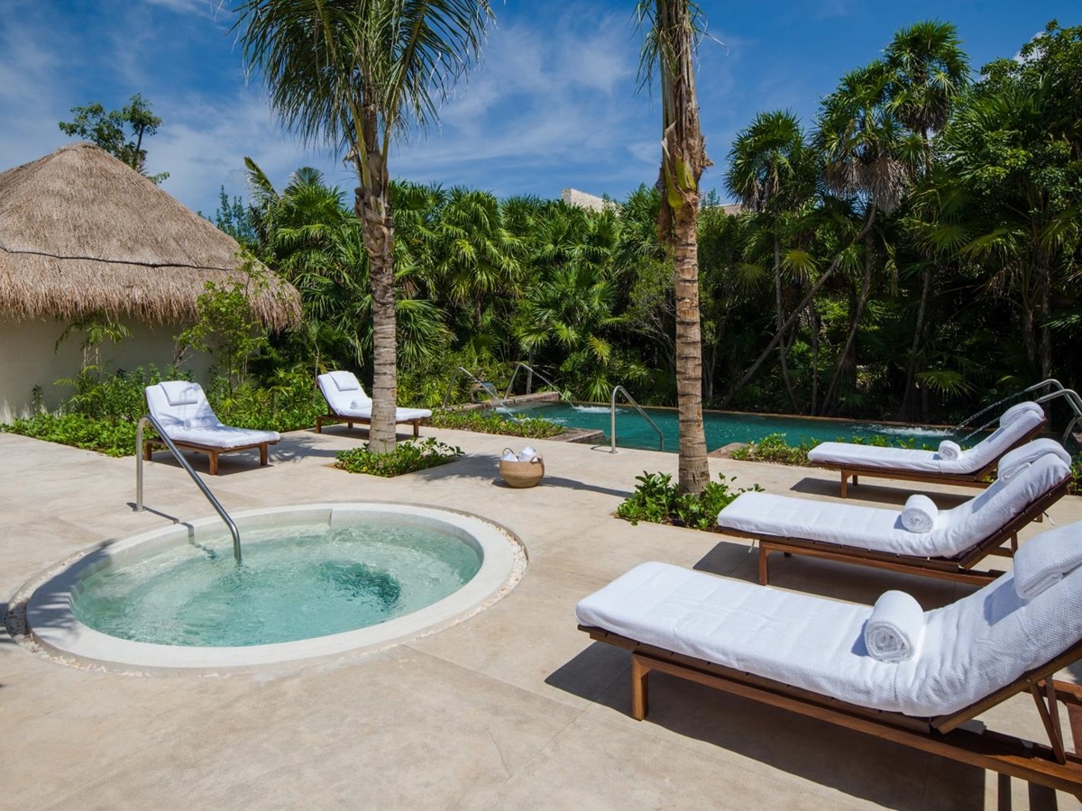 Plunge pool at Chable Maroma in Mexico