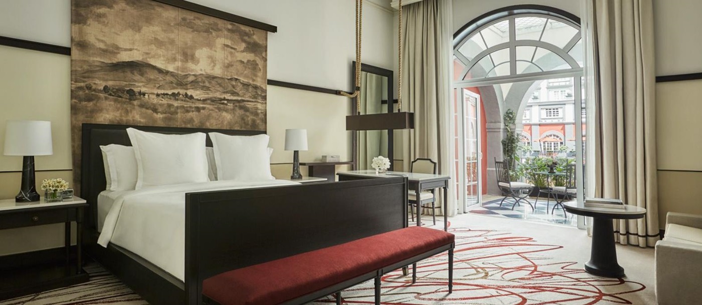 Double guest suite with balcony terrace at Four Seasons hotel Mexico City