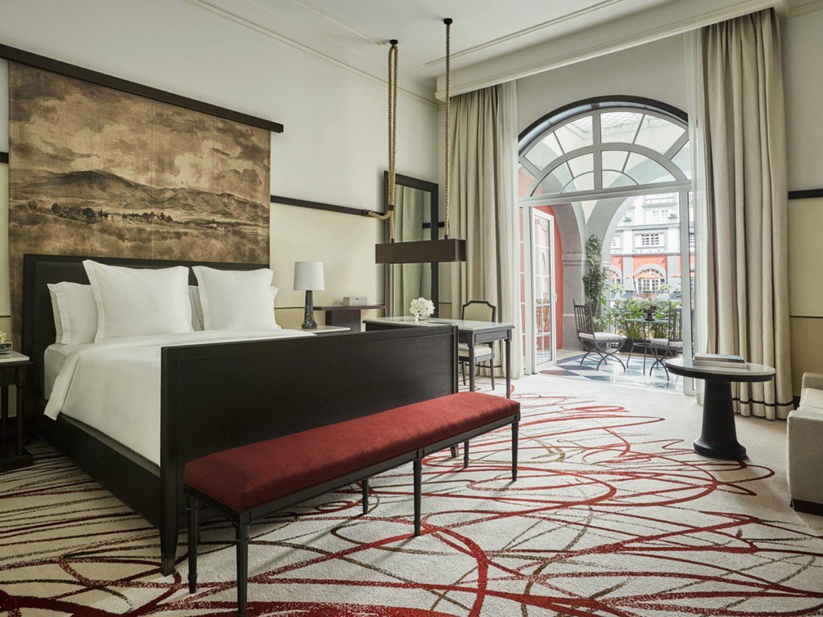 Double guest suite with balcony terrace at Four Seasons hotel Mexico City