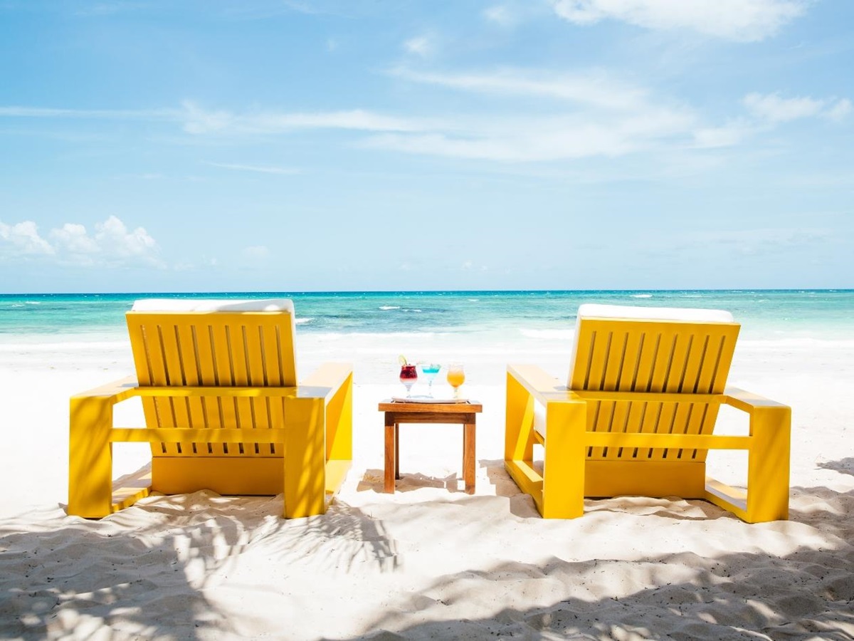 Beach chairs at Esencia