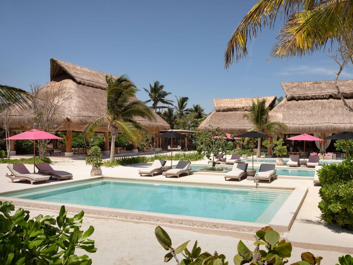 Pool at Aqui me Quedo beach club at Rosewood Mayakoba on the Riviera Maya in Mexico