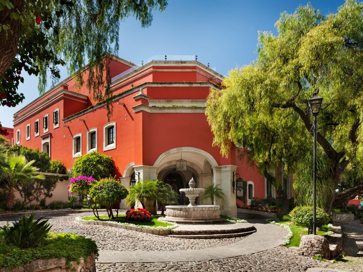 Exterior and fountain at Rosewood San Miguel de Allende in Mexico