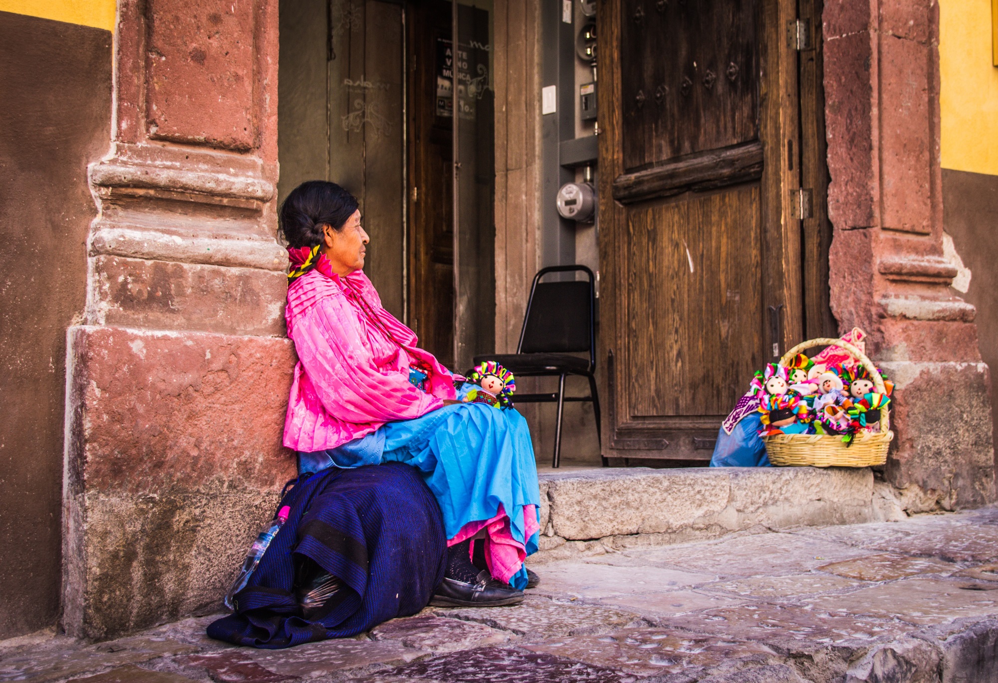 Lady selling local goods in Mexico City