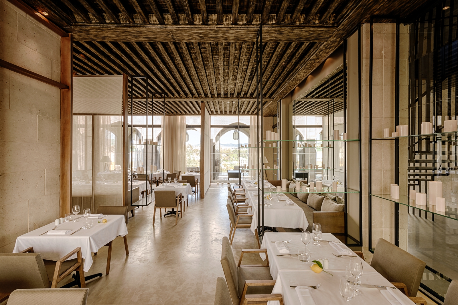 Light and open dining area at Hotel Sahrai