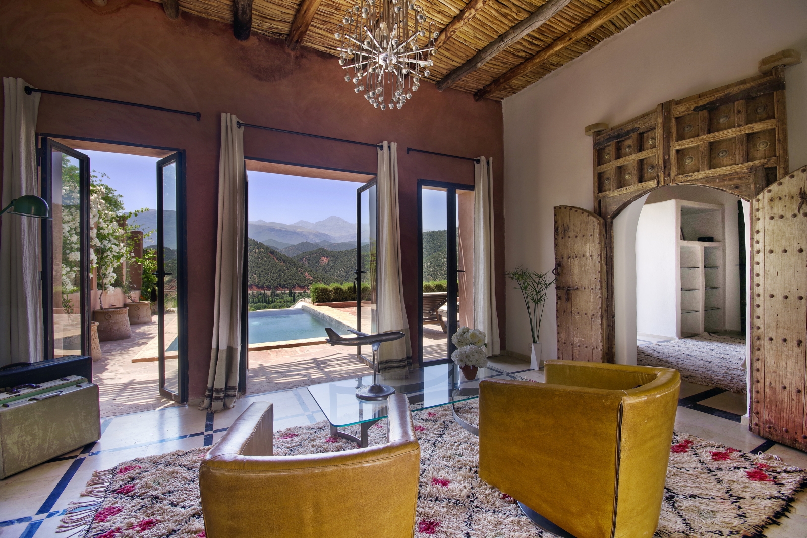 Moroccan styled lounge