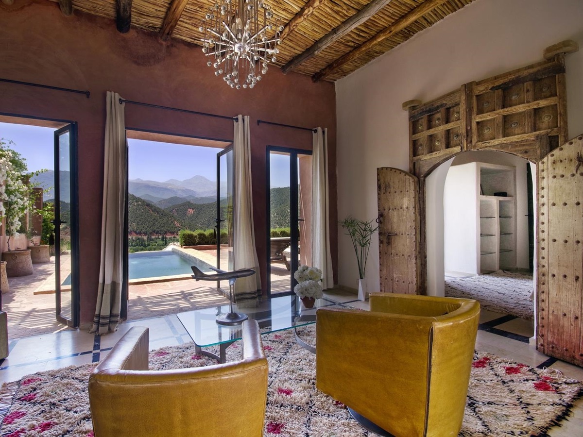 Moroccan styled lounge