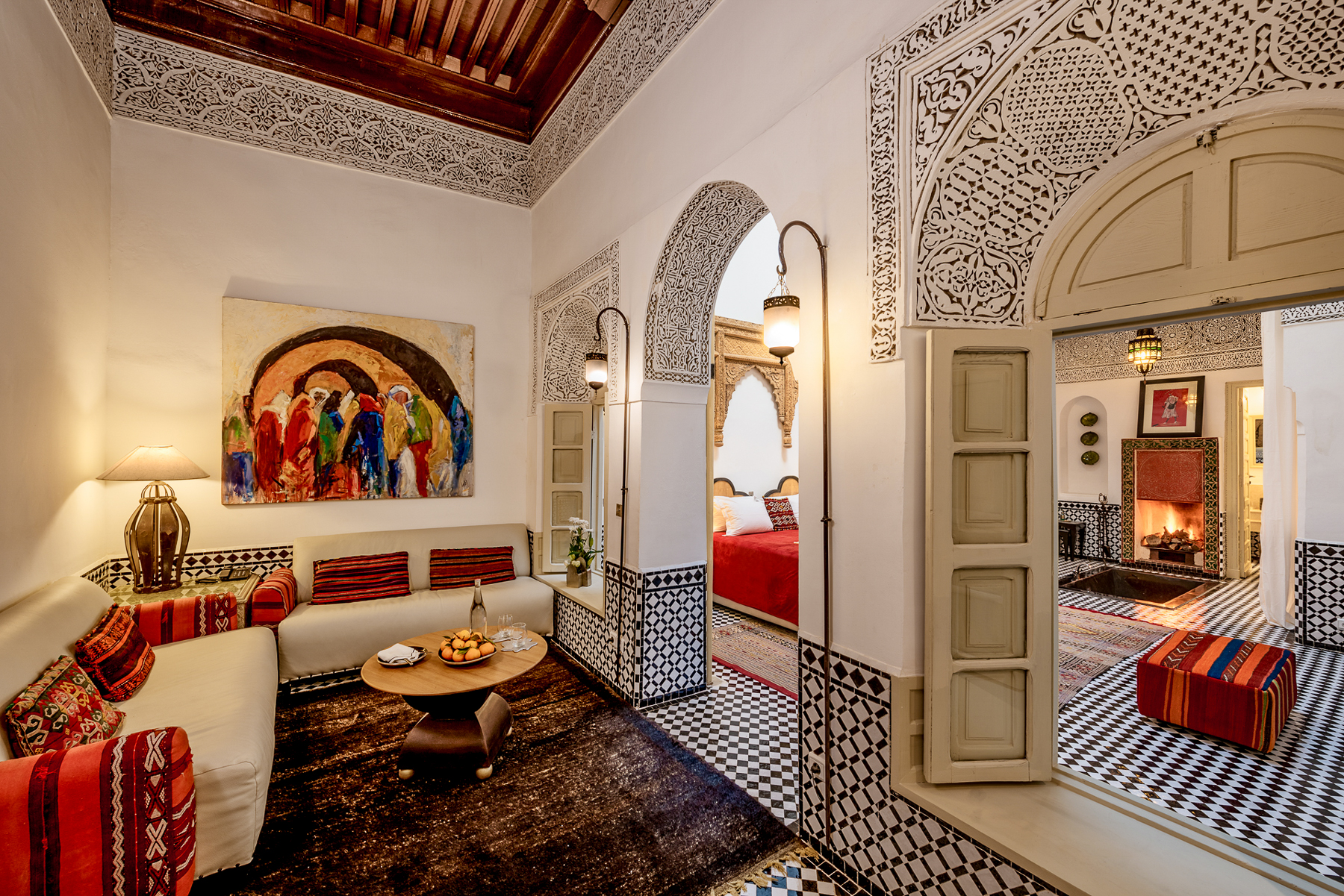 Guest bedroom and living area at Riad Farnatchi in Marrakech