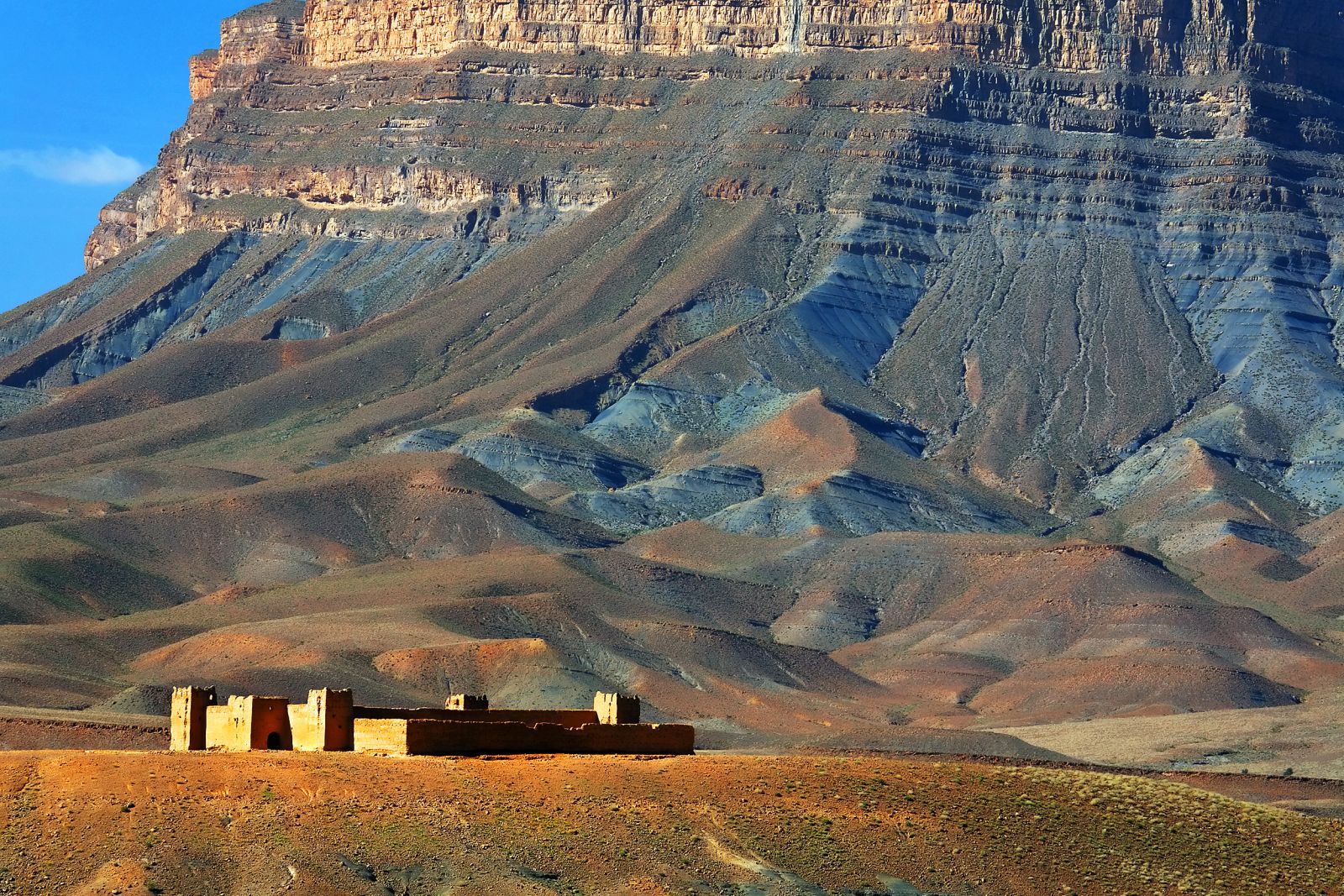 Small hamlet with the backdrop of the Atlas Mountains in Morocco