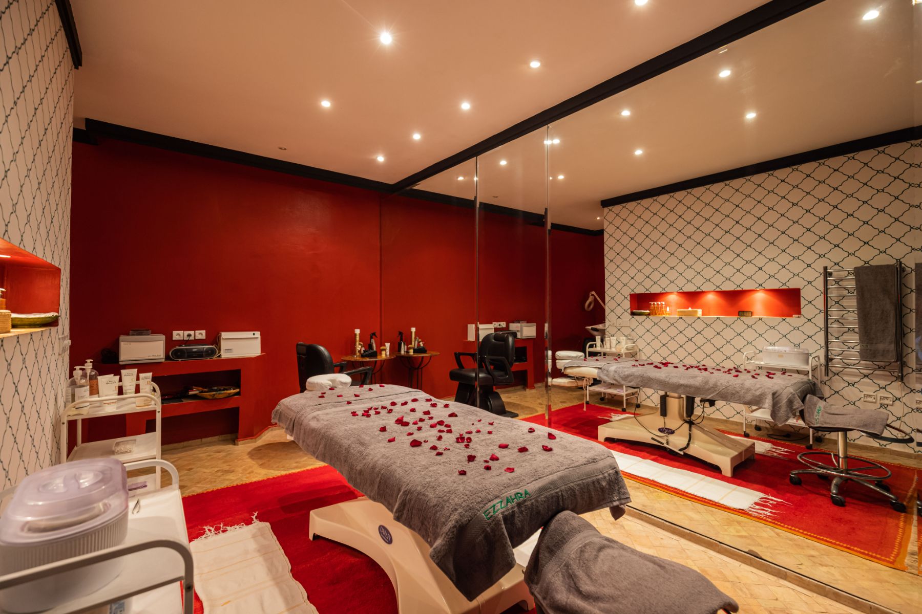 Red spa room at Villa Ezzahra in Morocco