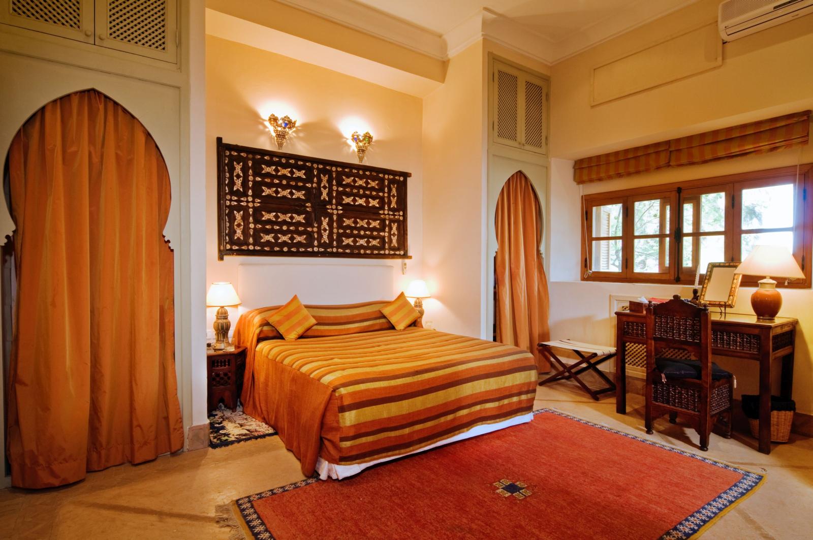 A Moroccan style bedroom  at Villa Alexandra