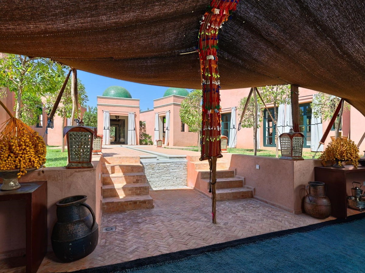 Tent and exterior view of Villa Azzaytouna in Morocco