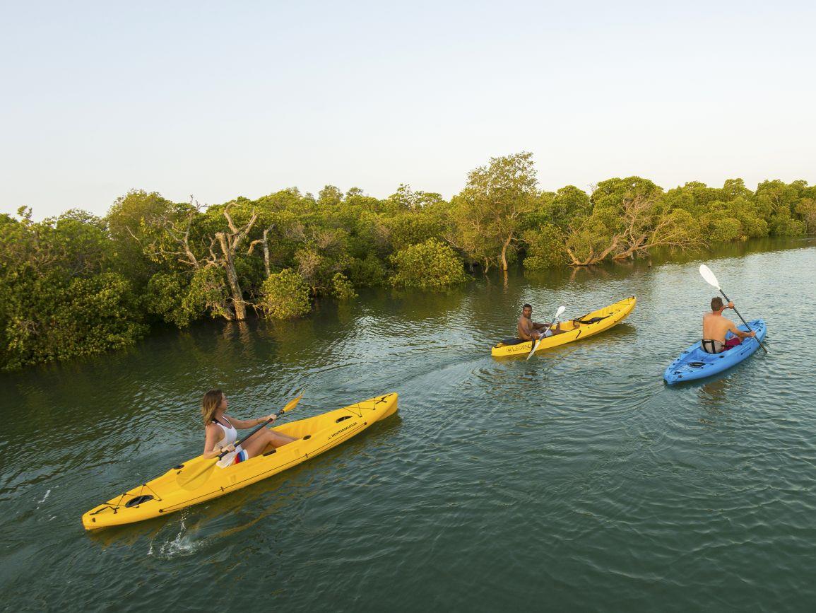 Paddling near Machangulo Beach Lodge