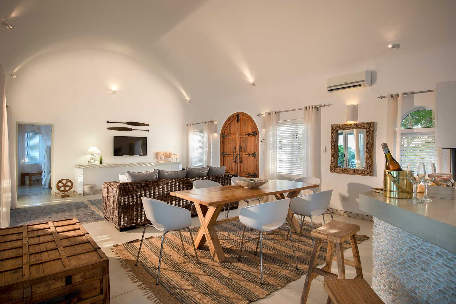 Open plan lounge area at Santorin resort on Mozambique's south coast