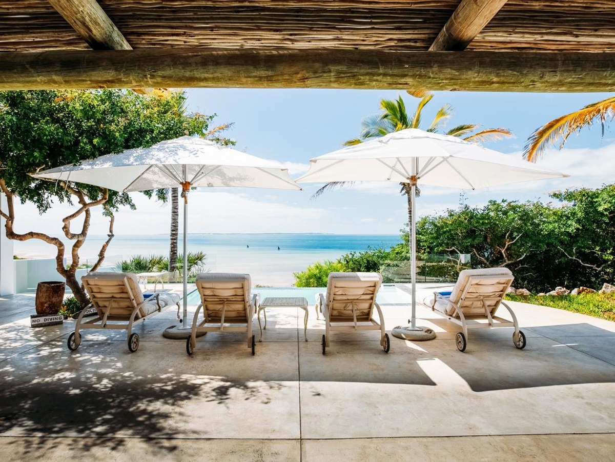 Pool area and sunbeds at Santorini on Mozambique's south coast