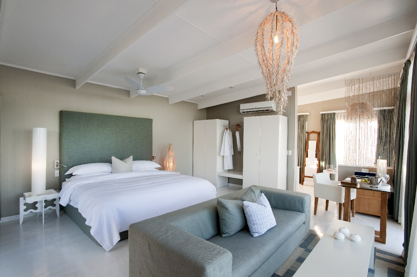 Double bedroom in White Pearl, Mozambique