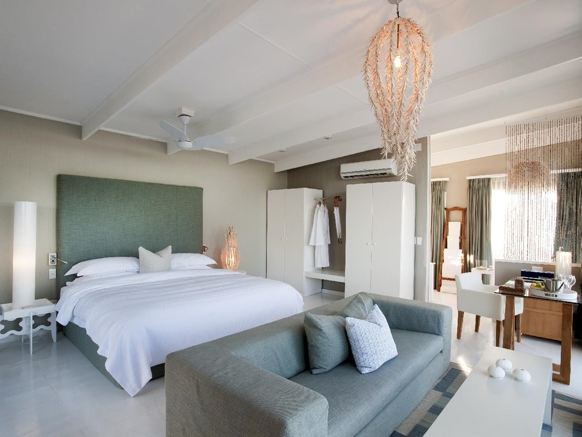 Double bedroom in White Pearl, Mozambique