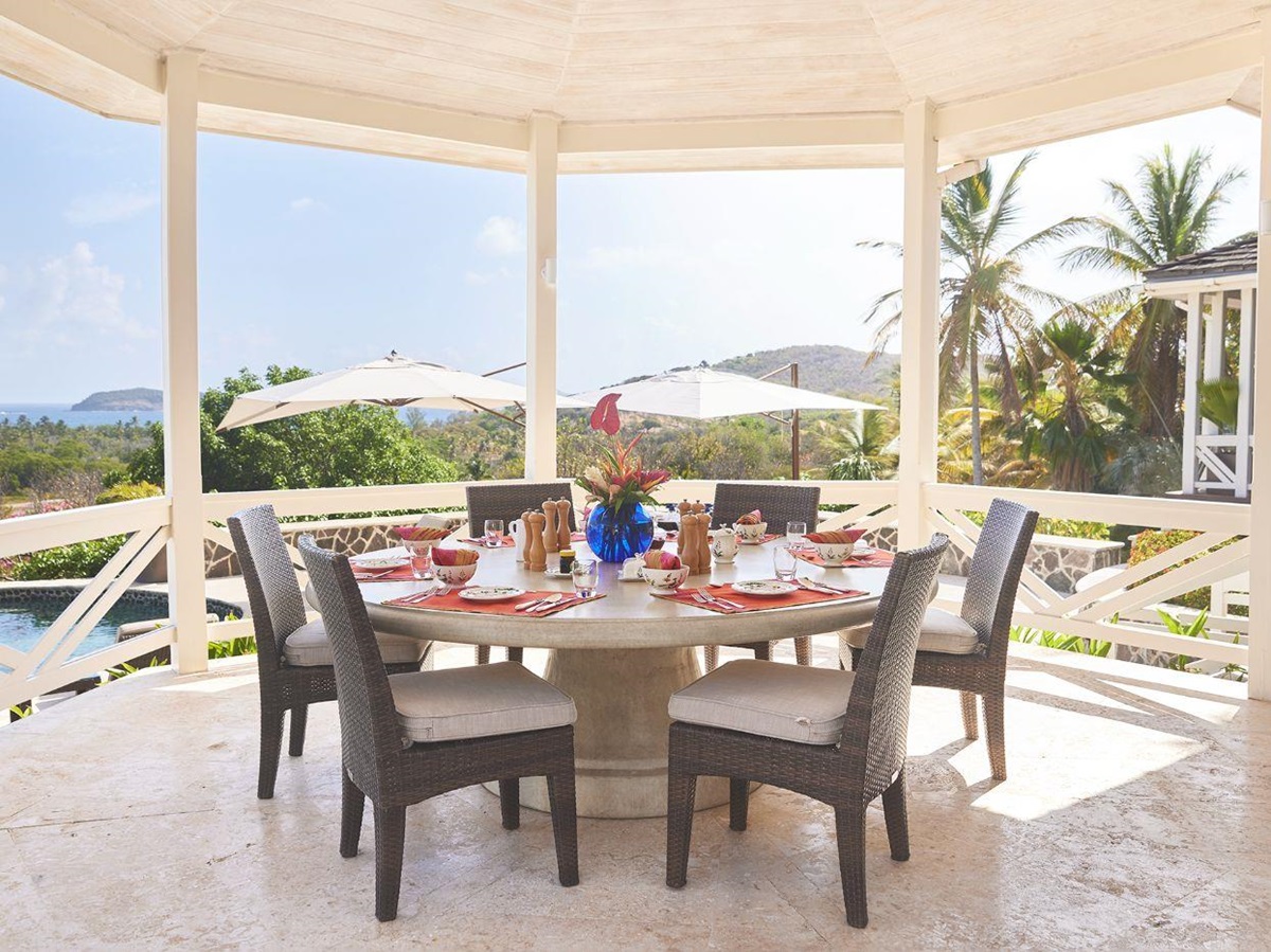 Outdoor Dining at Fisher House in Mustique