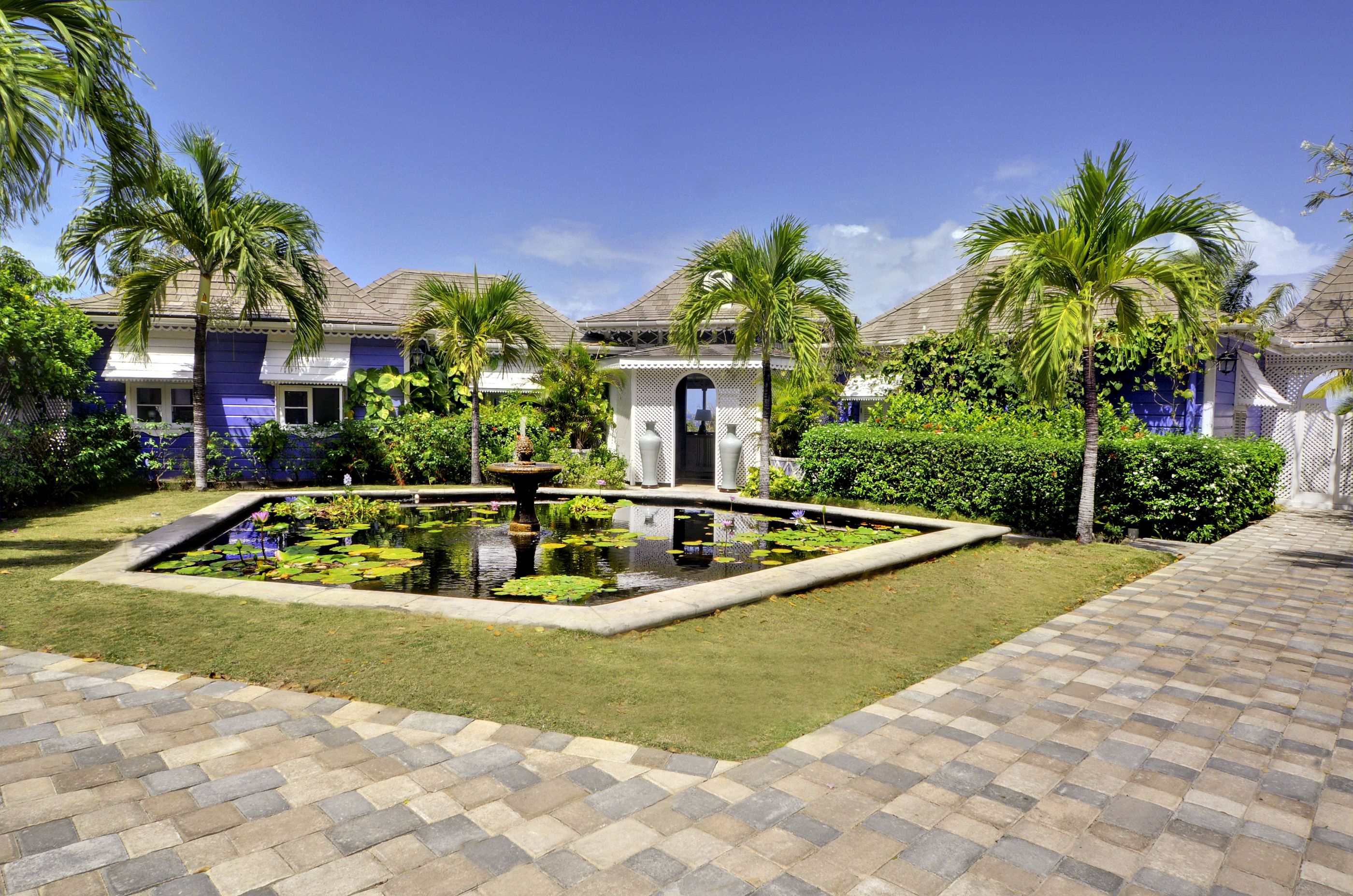Gardens of Gingerbread, Mustique