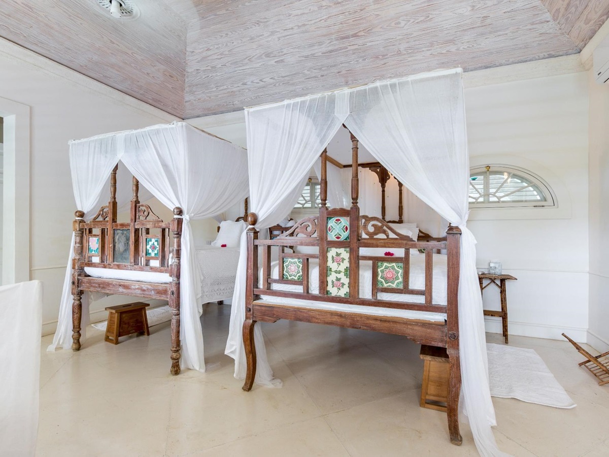 Twin bedroom in Ilanga, Mustique